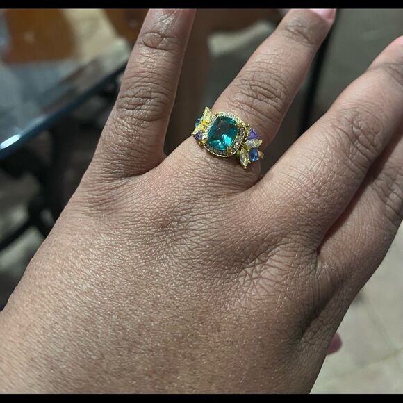 STUNNING 18KT YELLOW GOLD GREEN SAPPHIRE & TANZANITE ENGAGEMENT RING 6,8,9,10 - Picture 5 of 8